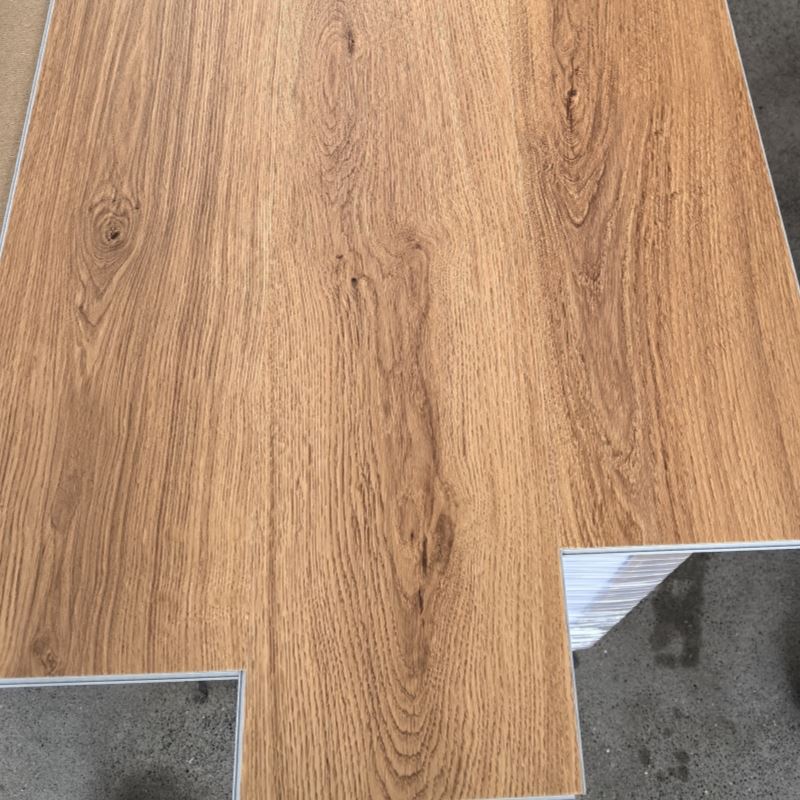 Khoom kim heev SPC Flooring